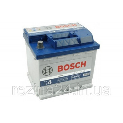 Акумулятор Bosch S4 52AH/470A (S4002)